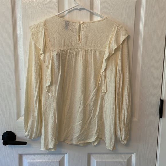 Universal Thread ruffle blouse - Picture 5 of 7